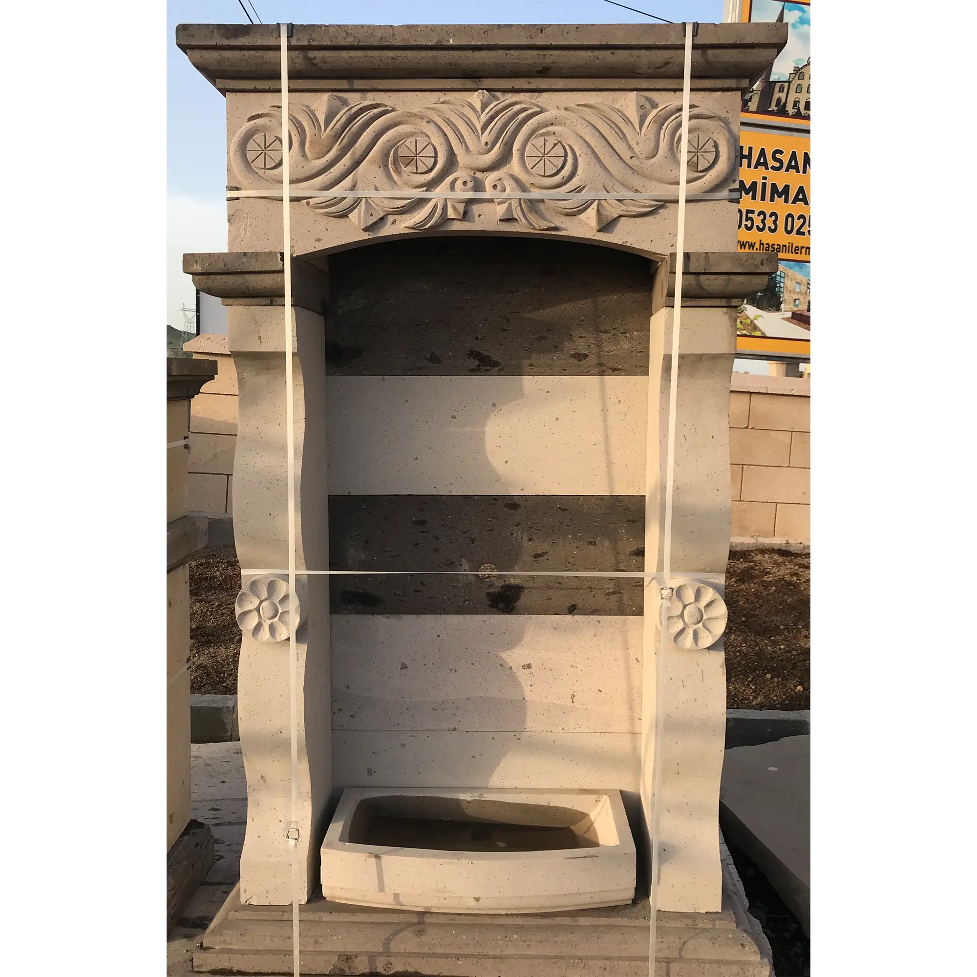 Siyah-Gri Andezit Cnc İşlemeli Çeşme