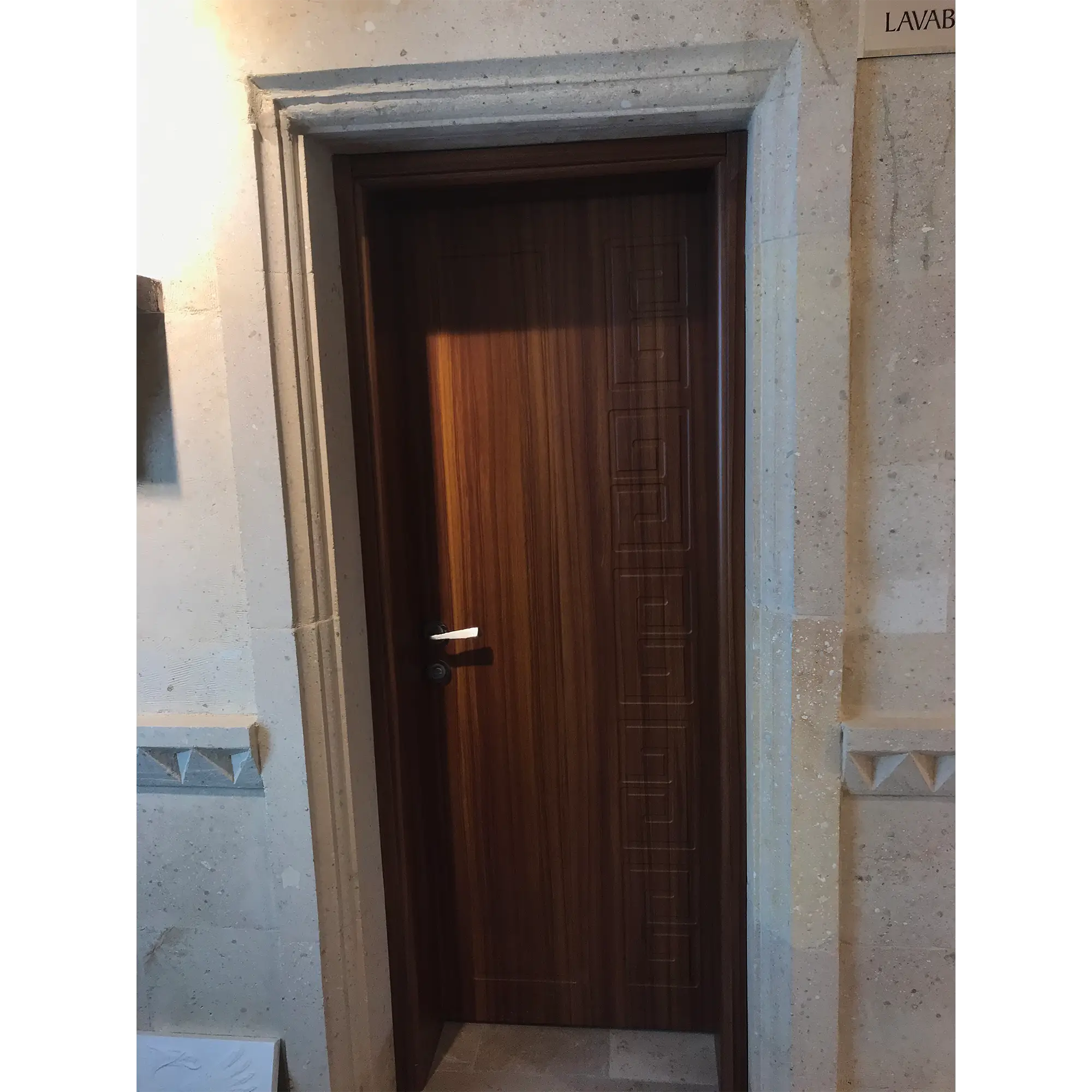 Çift Taraf Kornişli Kapı Çerçevesi